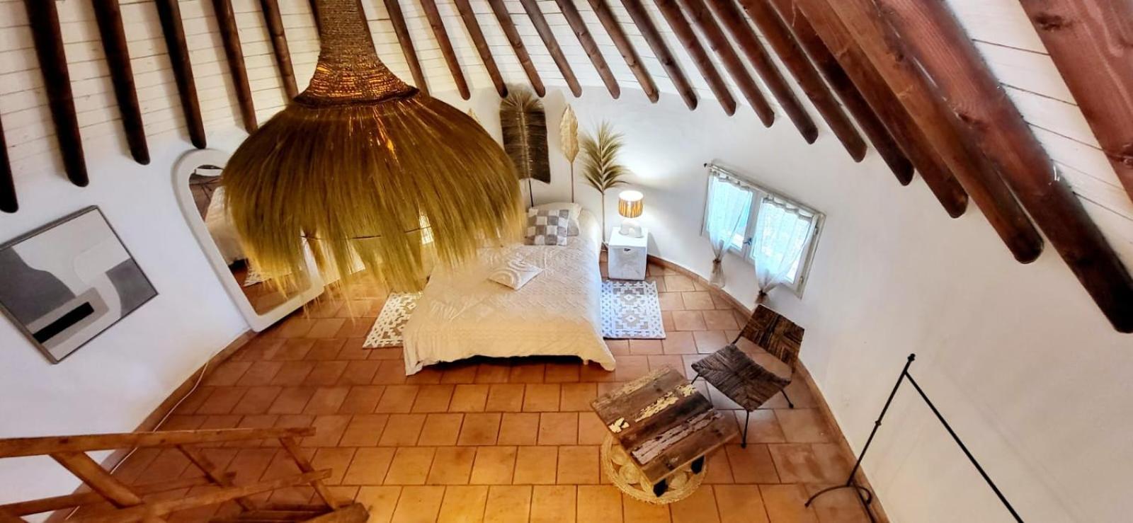 Terre De Boheme Hotell Vestric-et-Candiac Eksteriør bilde
