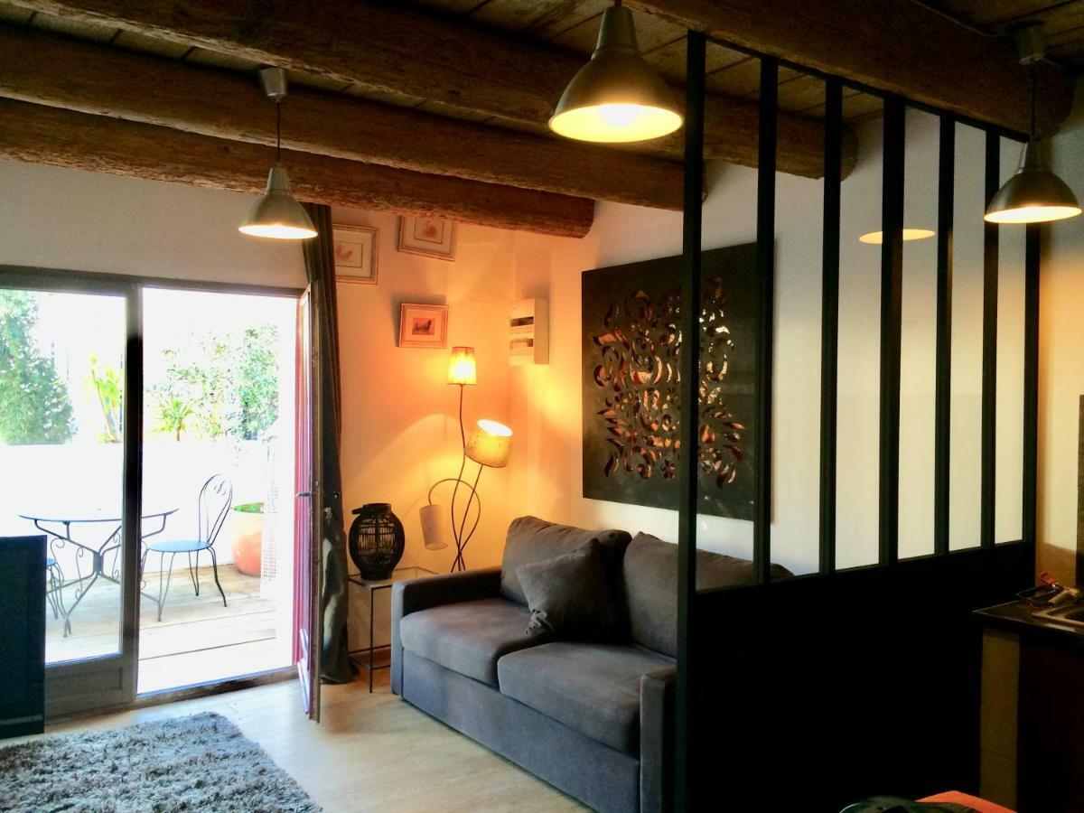 Terre De Boheme Hotell Vestric-et-Candiac Eksteriør bilde