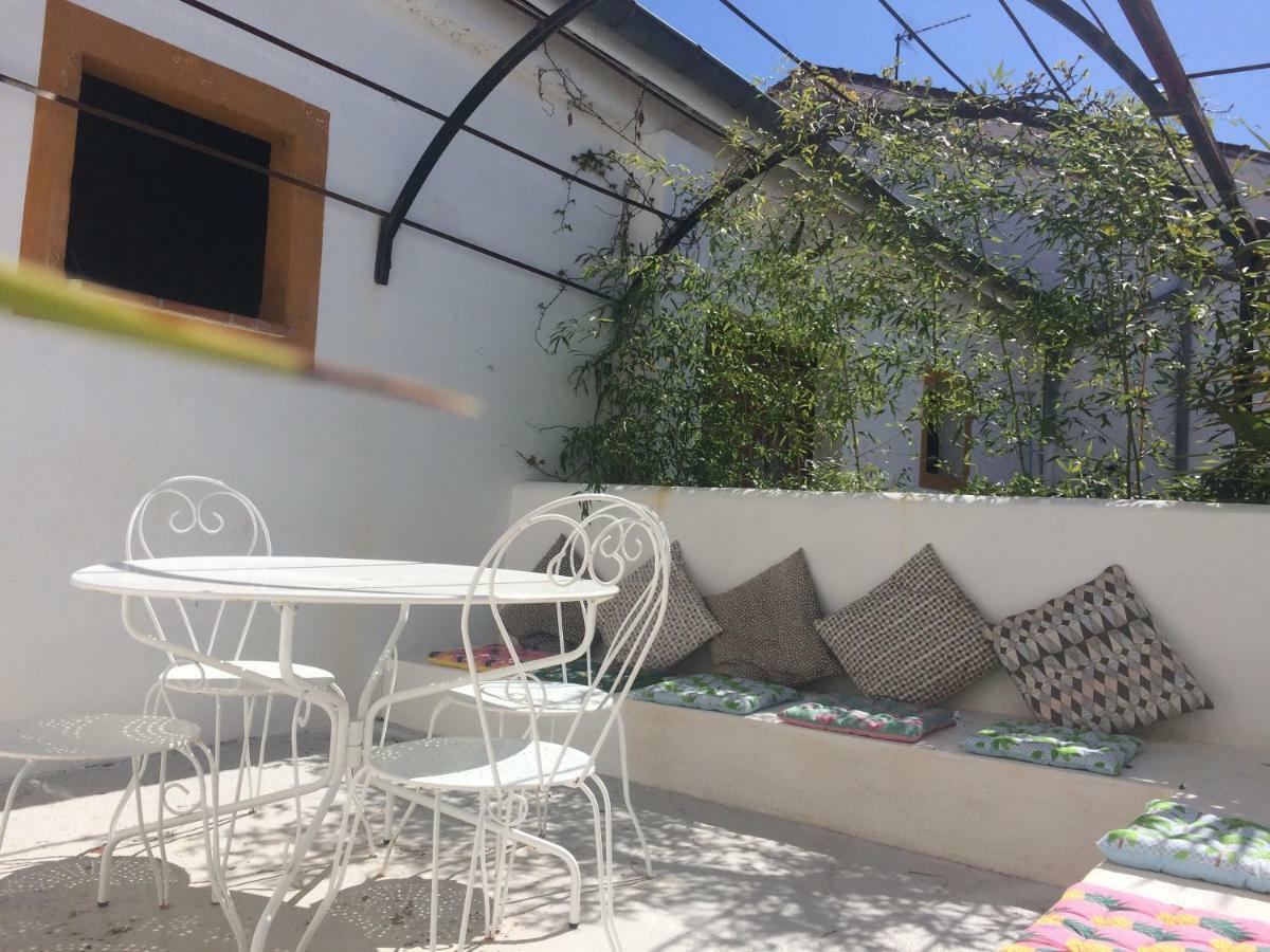 Terre De Boheme Hotell Vestric-et-Candiac Eksteriør bilde